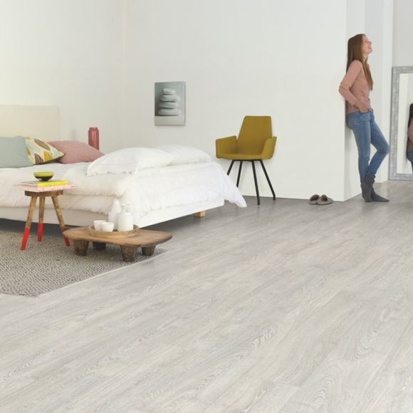 IM3560 - Quick step - Stratifié - Impressive - Chêne Classique Patiné Gris