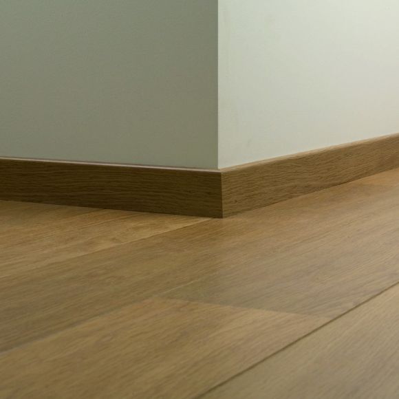 Plinthe Lamett en placage (70x14x2200) assortie au colori