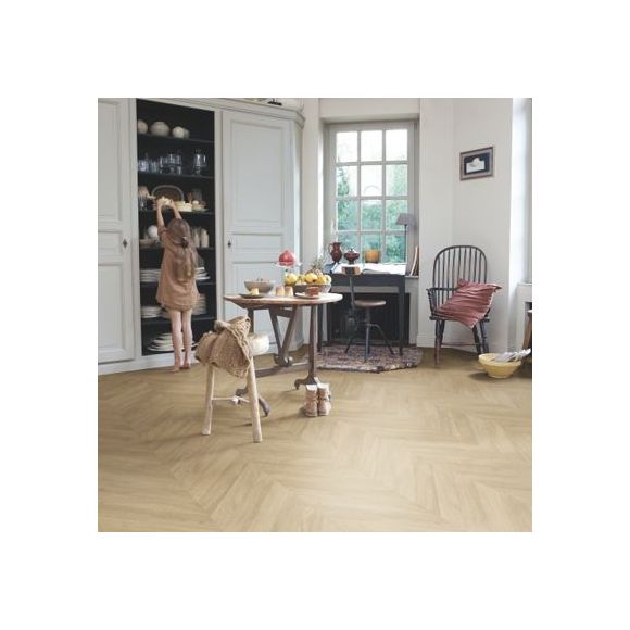 IPA4160 - Sol Stratifié - Quick Step - Impressive Patterns - Chevron chêne moyen